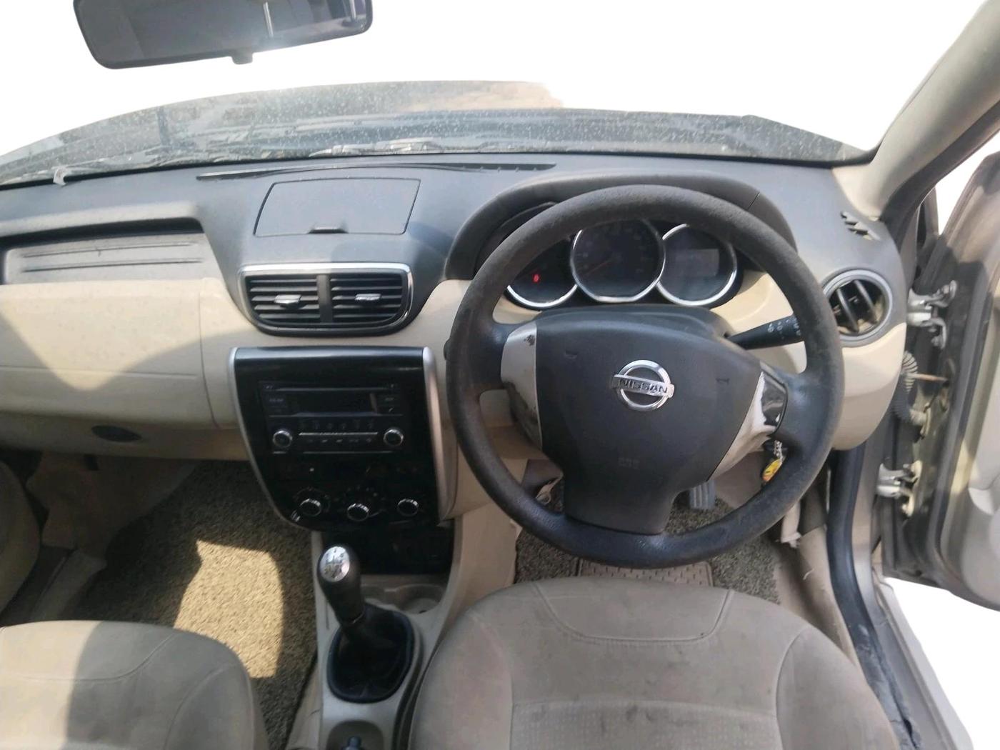 2016 Nissan Terrano XL D PLUS, Diesel, Manual, 2,06,471 km, interior