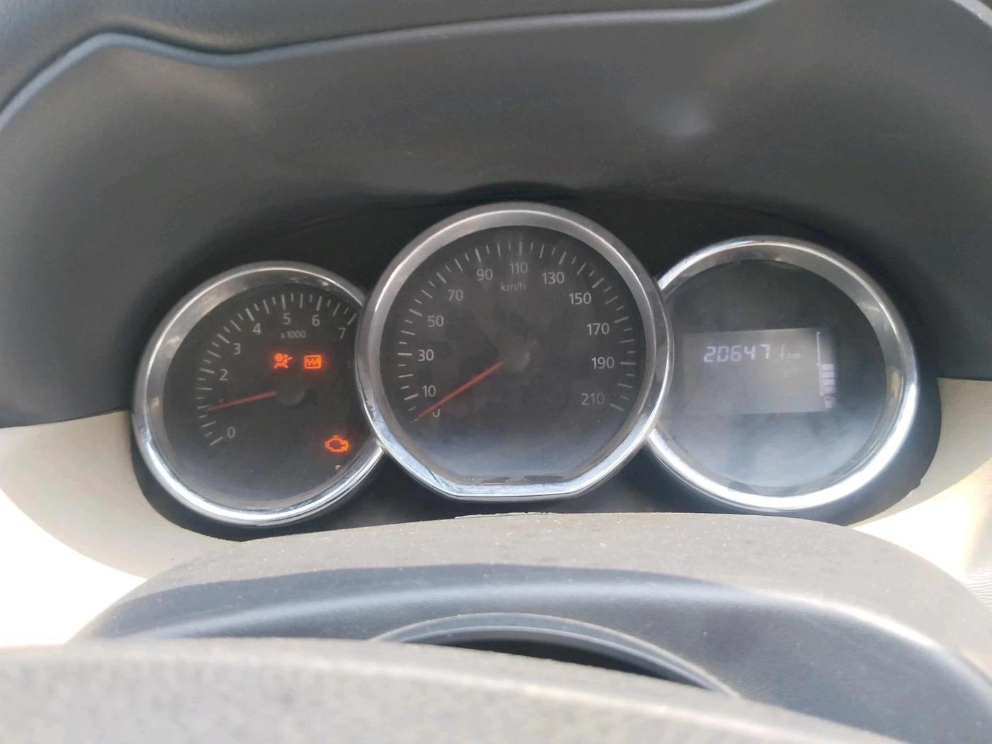 2016 Nissan Terrano XL D PLUS, Diesel, Manual, 2,06,471 km, interior