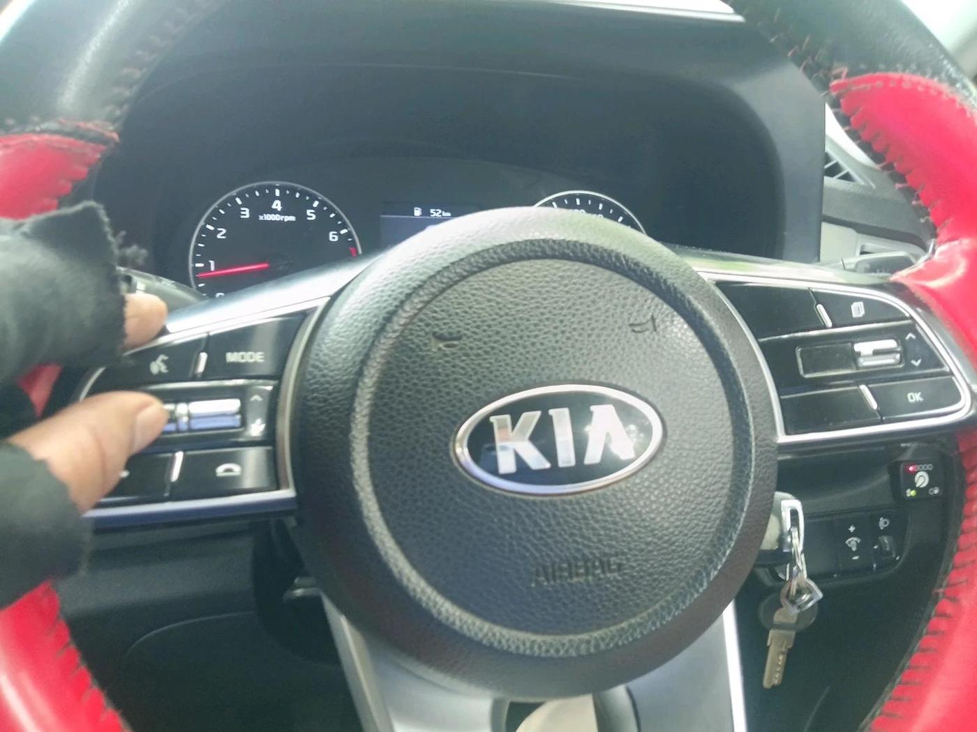 2019 KIA SELTOS HTK 1.5 PETROL, CNG, Manual, 19,680 km, interior