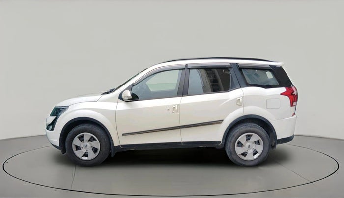 2020 Mahindra XUV500 W7, Diesel, Manual, 67,620 km, exterior