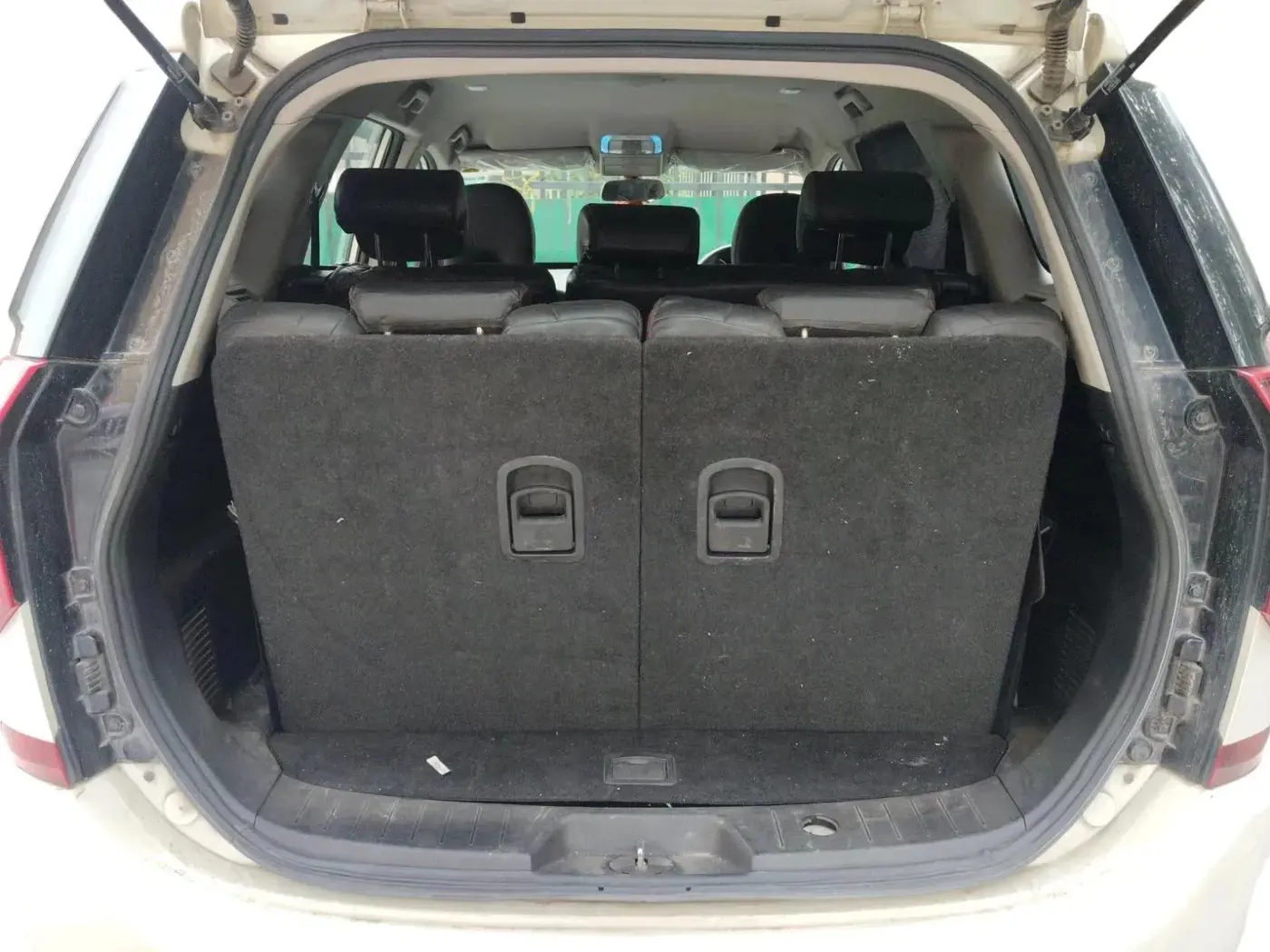 2020 Mahindra XUV500 W7, Diesel, Manual, 67,620 km, exterior