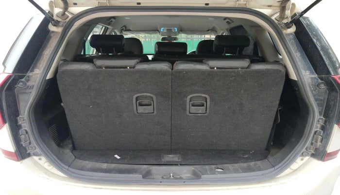 2020 Mahindra XUV500 W7, Diesel, Manual, 67,620 km, exterior