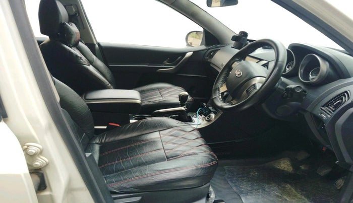 2020 Mahindra XUV500 W7, Diesel, Manual, 67,620 km, interior