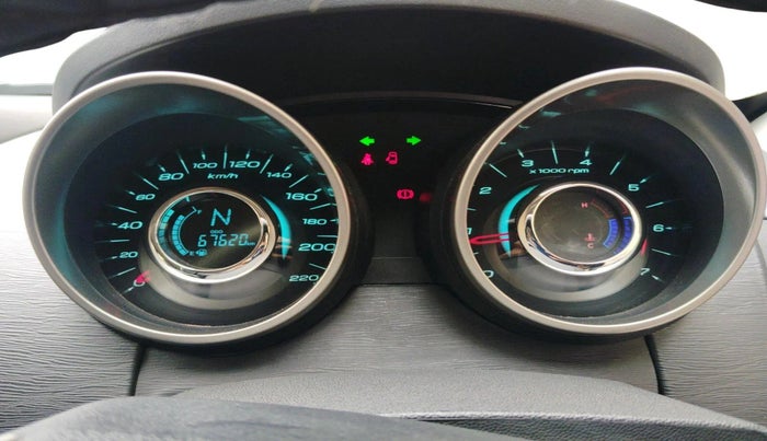 2020 Mahindra XUV500 W7, Diesel, Manual, 67,620 km, interior