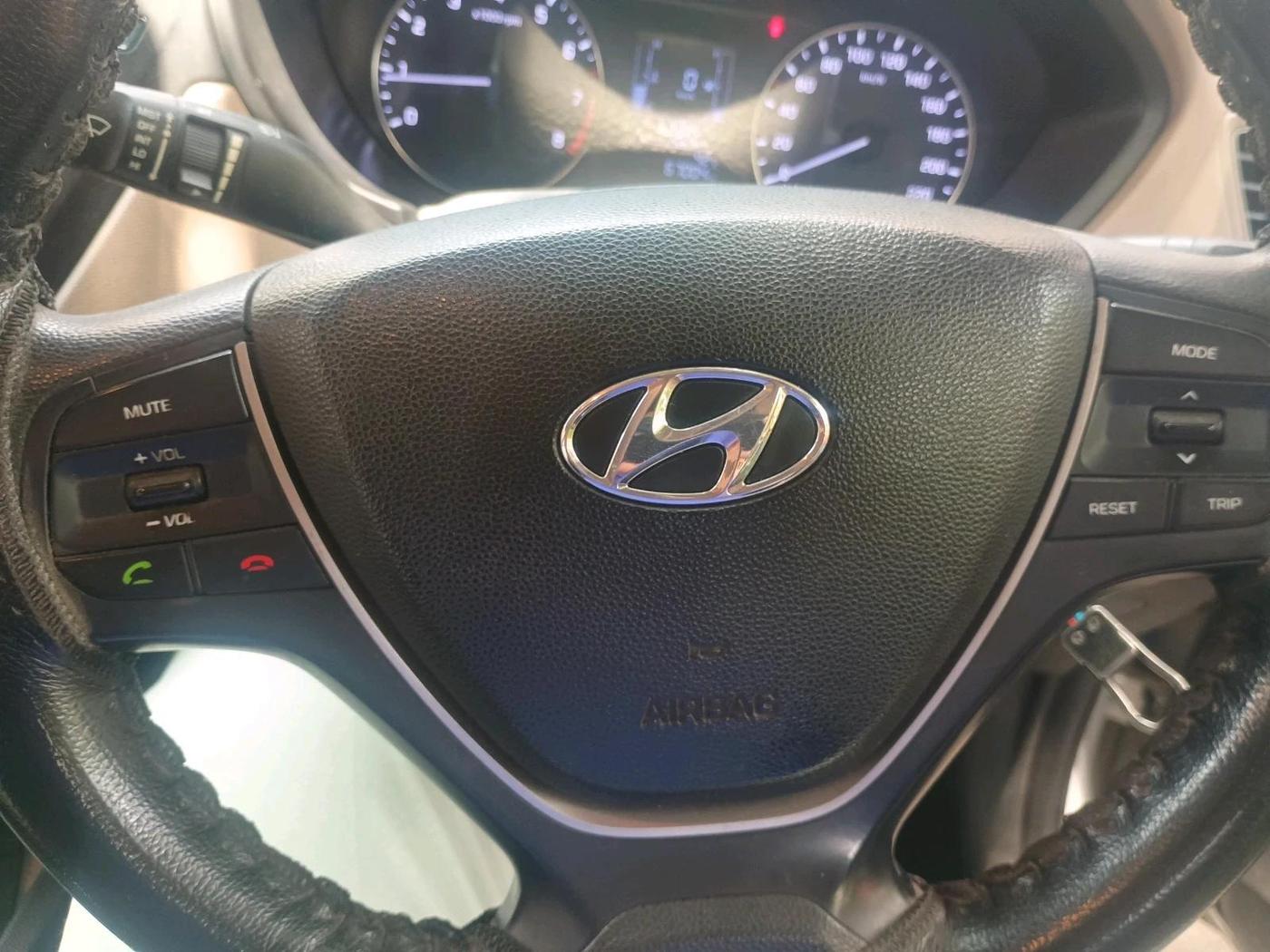 2017 Hyundai Elite i20 MAGNA 1.2, Petrol, Manual, 67,004 km, interior