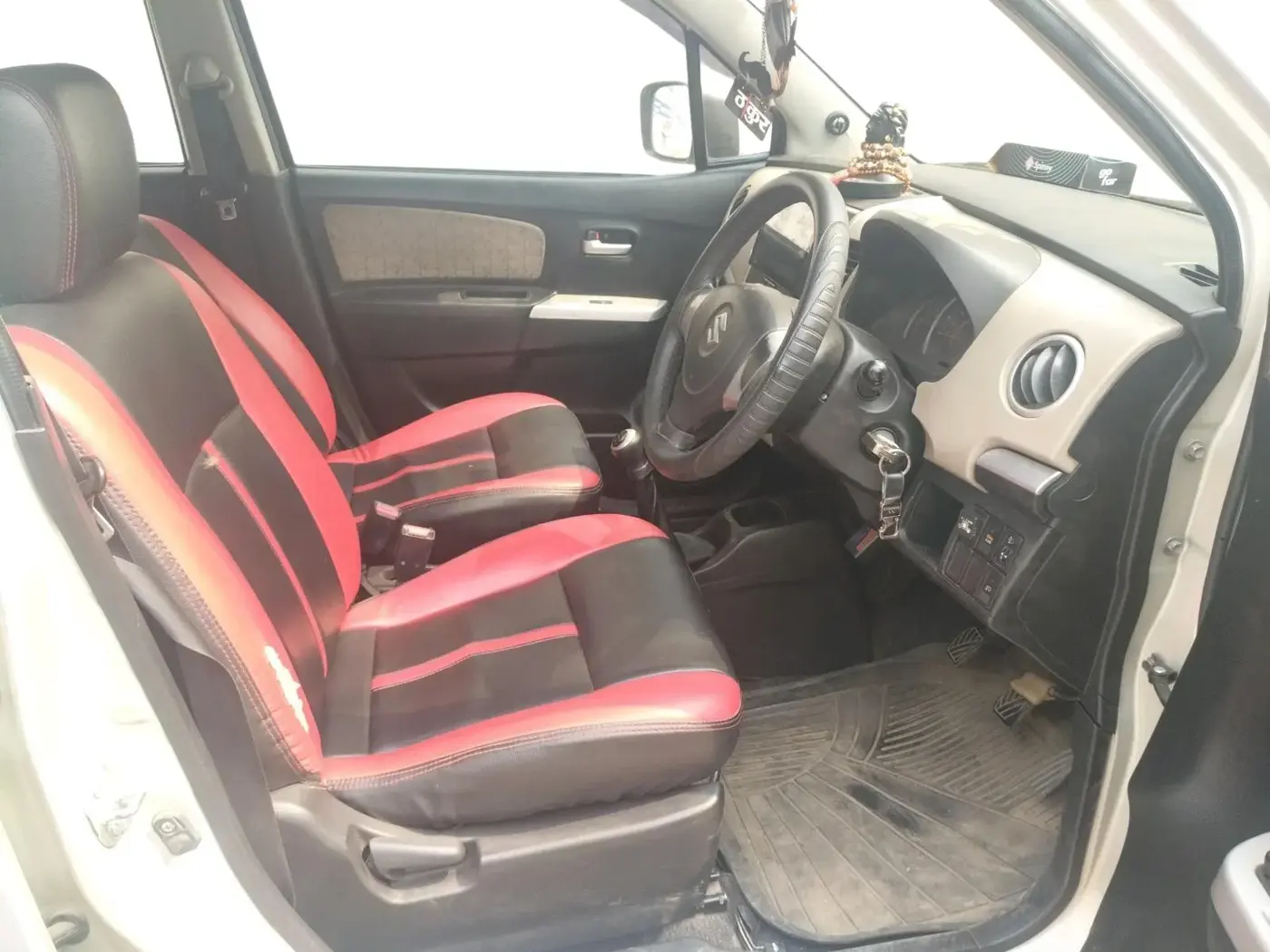 2015 Maruti Wagon R 1.0 VXI, CNG, Manual, 90,149 km, interior