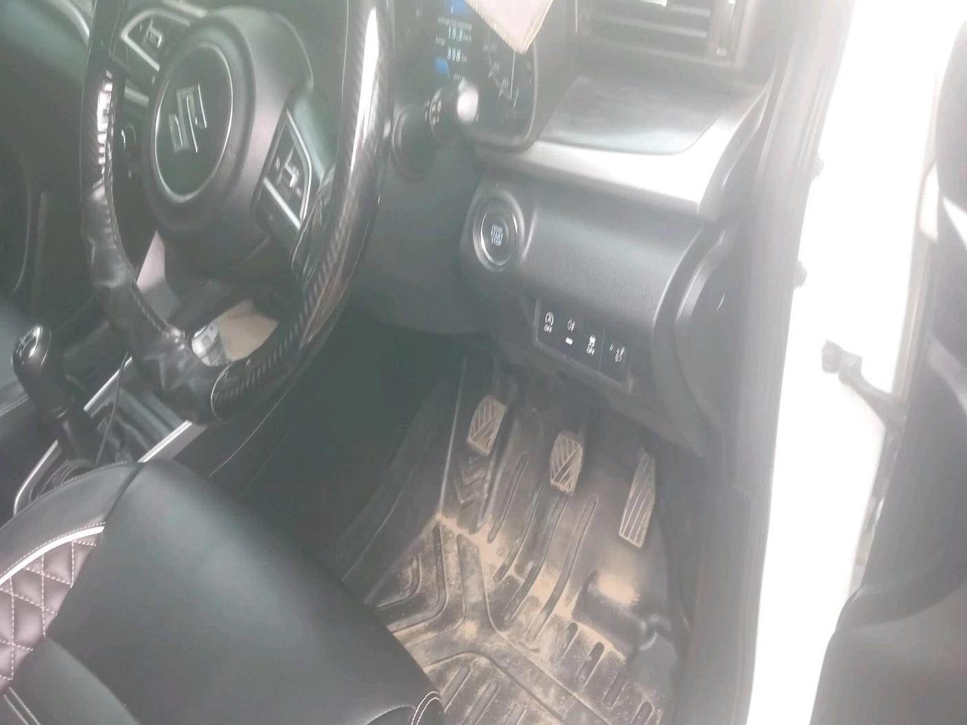 2024 Maruti XL6 ZETA MT, Petrol, Manual, 64,414 km, interior