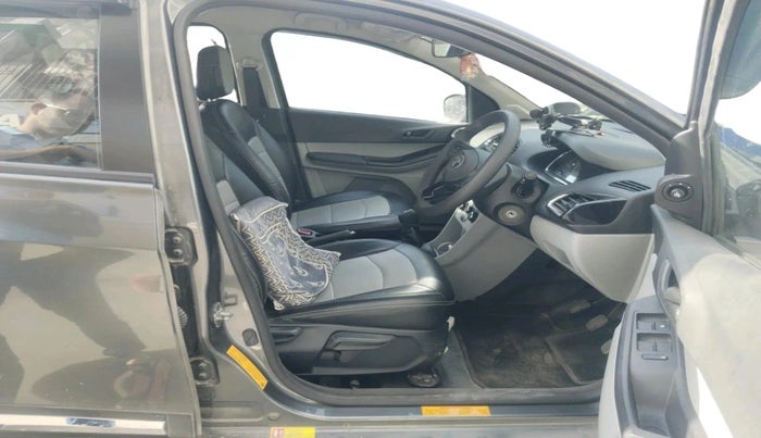 2024 Tata Tiago XT CNG, CNG, Manual, 63,947 km, interior