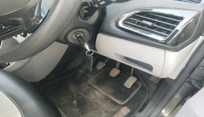 2024 Tata Tiago XT CNG, CNG, Manual, 63,947 km, interior