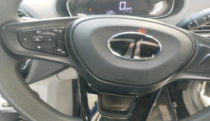2024 Tata Tiago XT CNG, CNG, Manual, 63,947 km, interior