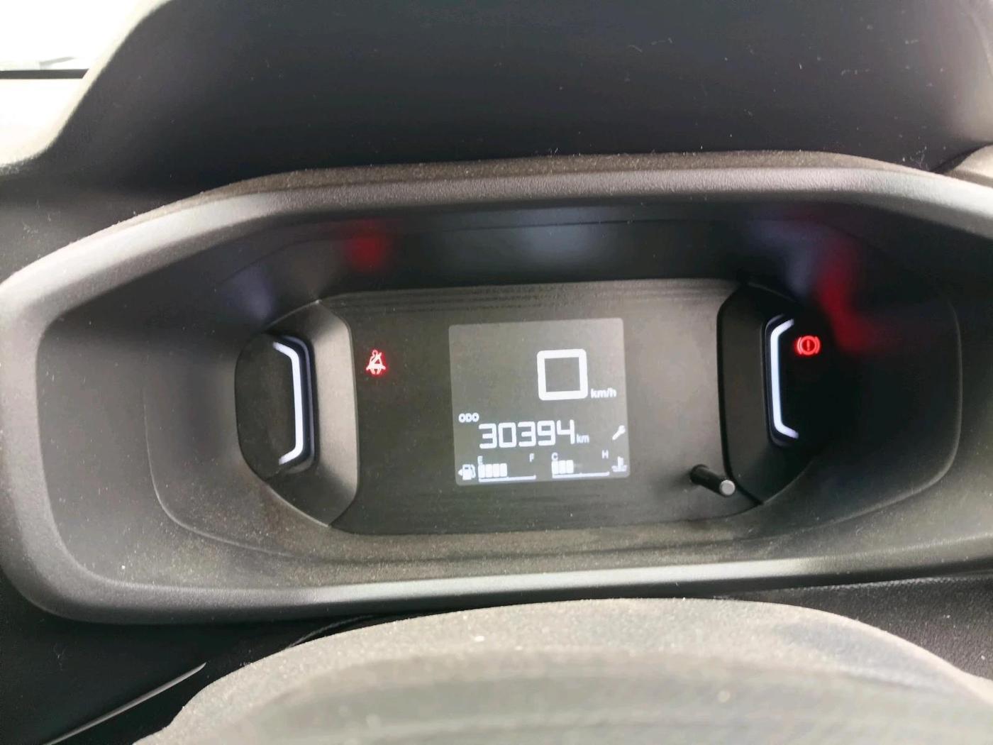 2022 CITROEN C3 FEEL 1.2, Petrol, Manual, 30,394 km, interior