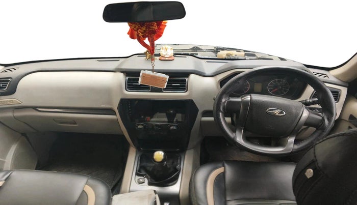 2017 Mahindra Scorpio S6 PLUS, Diesel, Manual, 548 km, interior