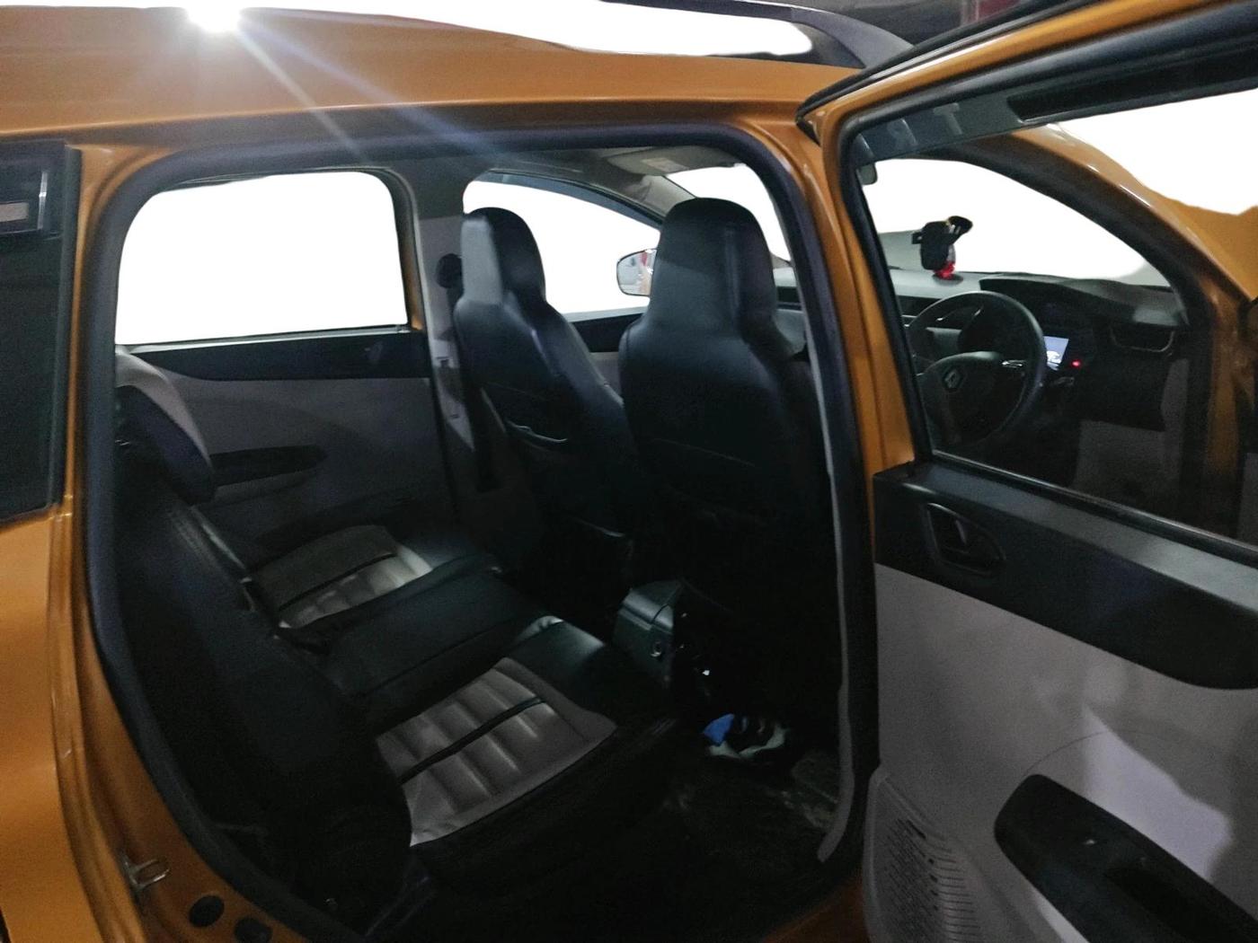 2022 Renault TRIBER RXT, Petrol, Manual, 48,800 km, interior
