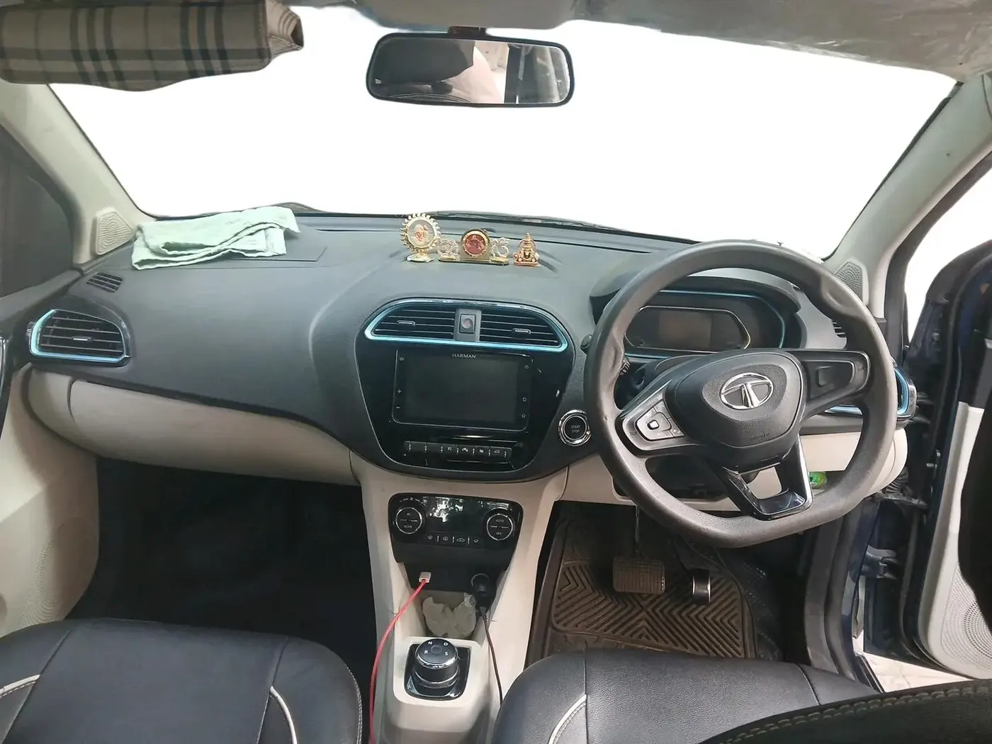2022 Tata TIGOR EV XZ PLUS, Electric, Automatic, 38,847 km, interior