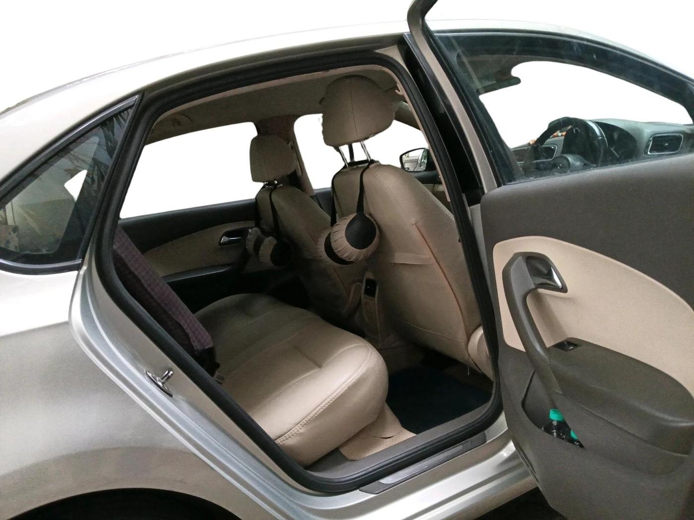 2013 Volkswagen Vento HIGHLINE DIESEL 1.6, Diesel, Manual, 1,35,001 km, interior