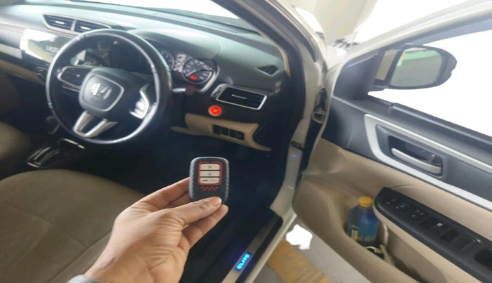 2024 Honda Amaze 1.2L I-VTEC VX CVT, Petrol, Automatic, 18,656 km, interior