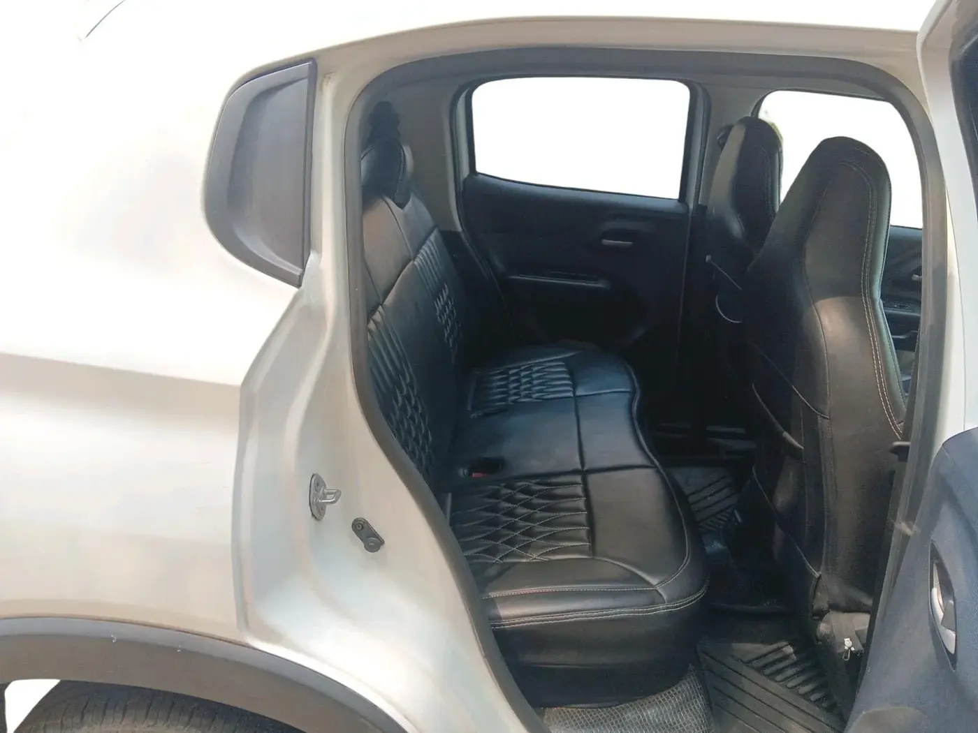 2023 CITROEN C3 SHINE 1.2, Petrol, Manual, 31,366 km, interior