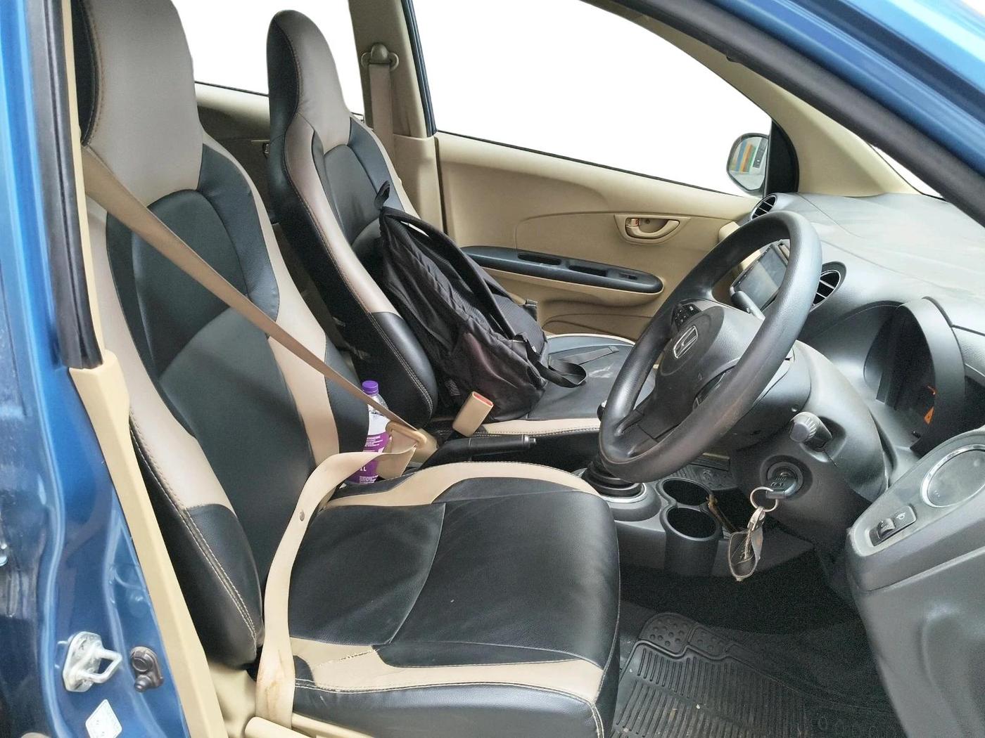 2014 Honda Amaze 1.5L I-DTEC S, Diesel, Manual, 1,49,901 km, interior
