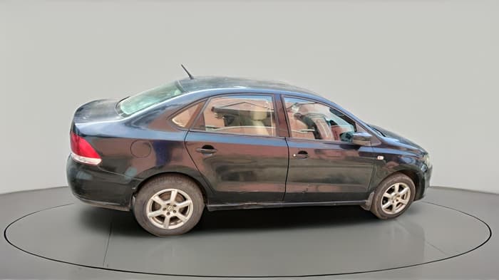 2013 Volkswagen Vento HIGHLINE 1.6 MPI, Petrol, Manual, 1,39,929 km, exterior