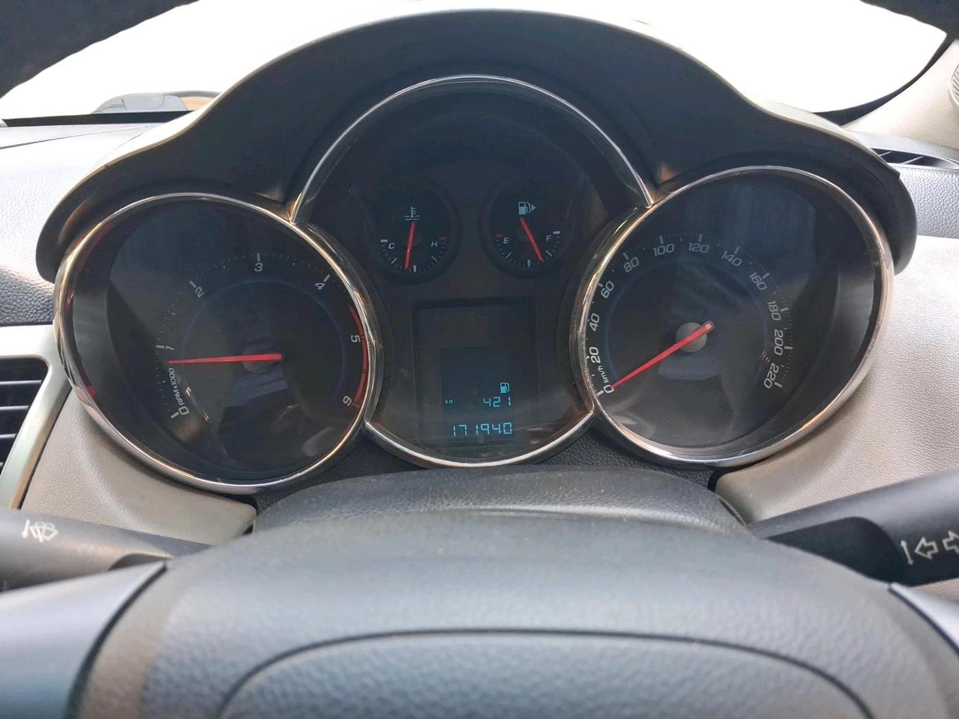 2016 Chevrolet Cruze LTZ, Diesel, Manual, 1,71,940 km, interior