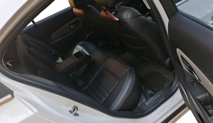 2016 Chevrolet Cruze LTZ, Diesel, Manual, 1,71,940 km, interior