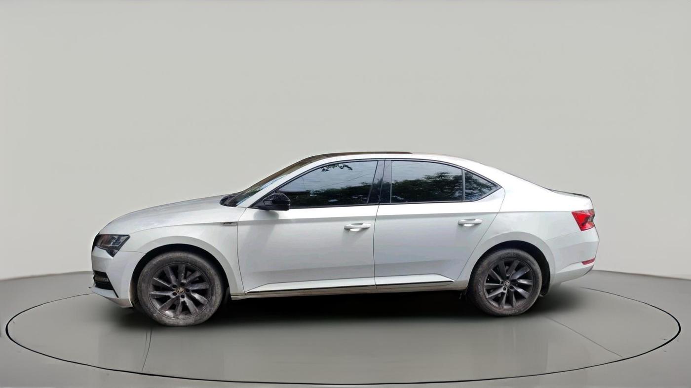 2022 Skoda Superb SPORTLINE AT, Petrol, Automatic, 20,064 km, exterior