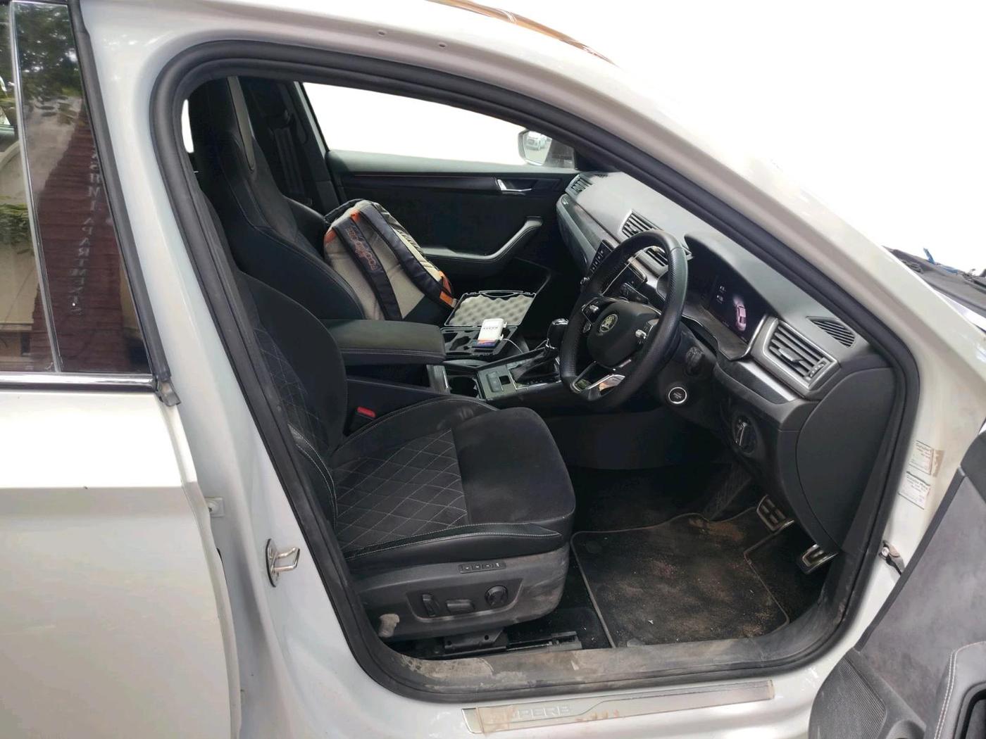 2022 Skoda Superb SPORTLINE AT, Petrol, Automatic, 20,064 km, interior