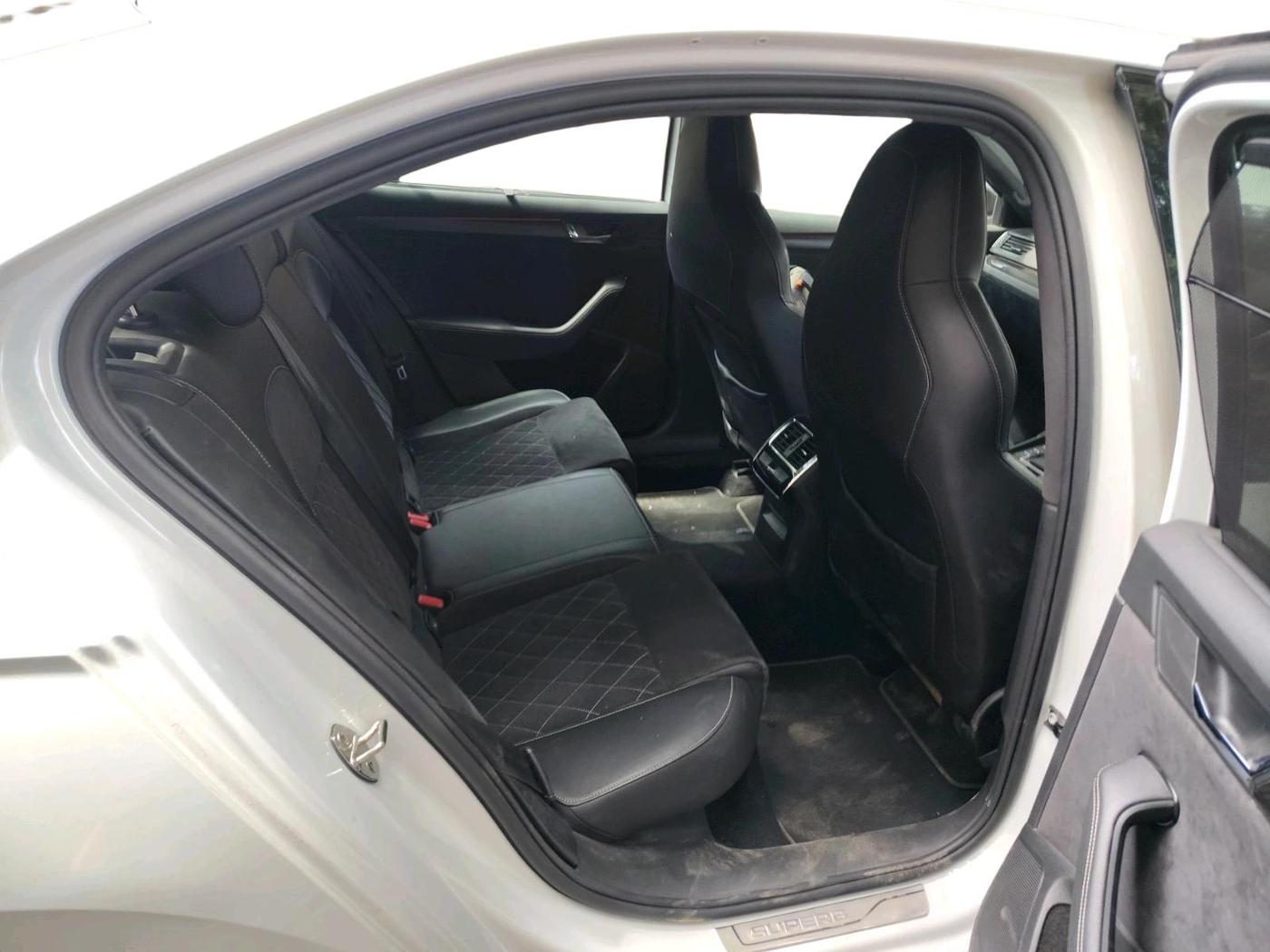 2022 Skoda Superb SPORTLINE AT, Petrol, Automatic, 20,064 km, interior