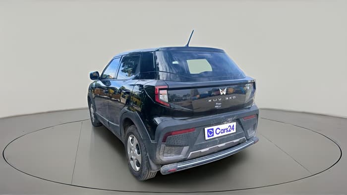 2025 Mahindra XUV 3XO MX2 Pro 1.2 L TCMPFi, Petrol, Manual, 5,999 km, exterior
