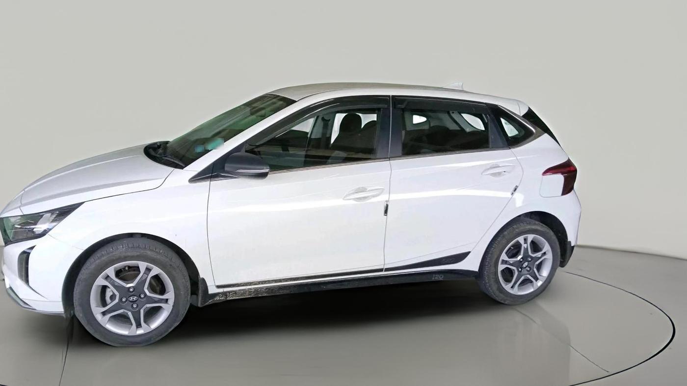 2024 Hyundai NEW I20 SPORTZ 1.2 IVT, Petrol, Automatic, 17,246 km, exterior