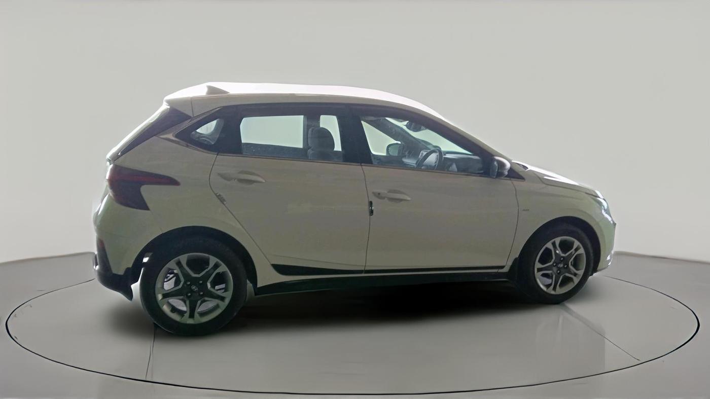 2024 Hyundai NEW I20 SPORTZ 1.2 IVT, Petrol, Automatic, 17,246 km, exterior