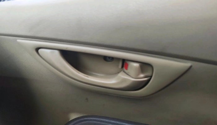 2013 Honda Amaze 1.5L I-DTEC S, Diesel, Manual, 2,24,229 km, interior