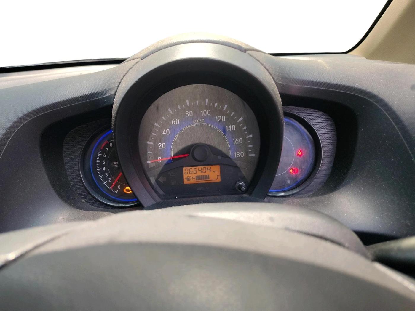 2014 Honda Mobilio 1.5L I-VTEC V, Petrol, Manual, 66,404 km, interior