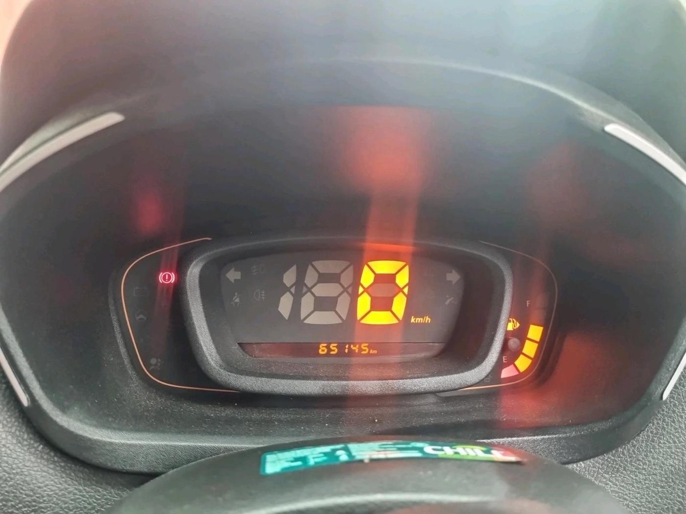 2017 Renault Kwid RXT 1.0, Petrol, Manual, 65,145 km, interior