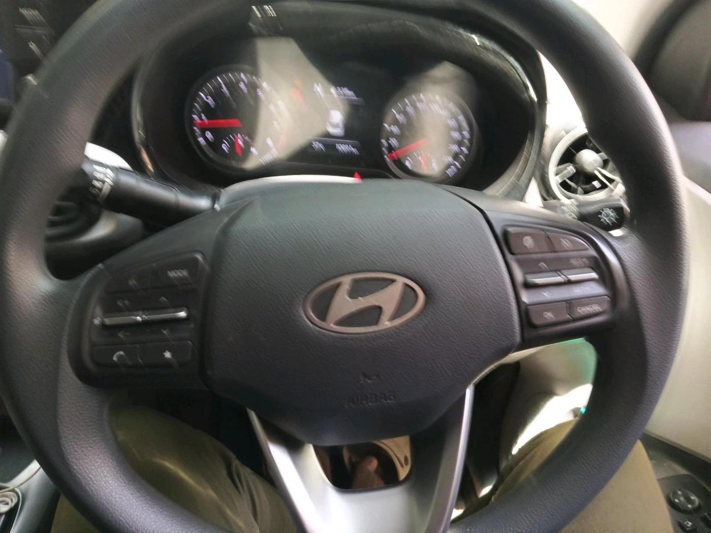 2023 Hyundai GRAND I10 NIOS SPORTZ AMT 1.2 KAPPA VTVT, Petrol, Automatic, 10,891 km, interior