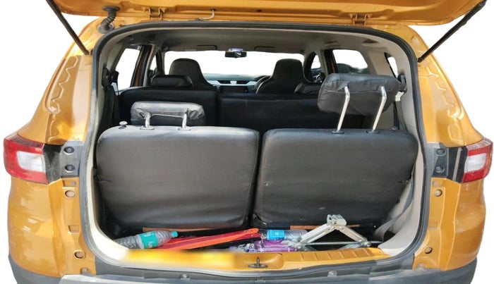 2022 Renault TRIBER RXZ AMT, Petrol, Automatic, 30,801 km, exterior