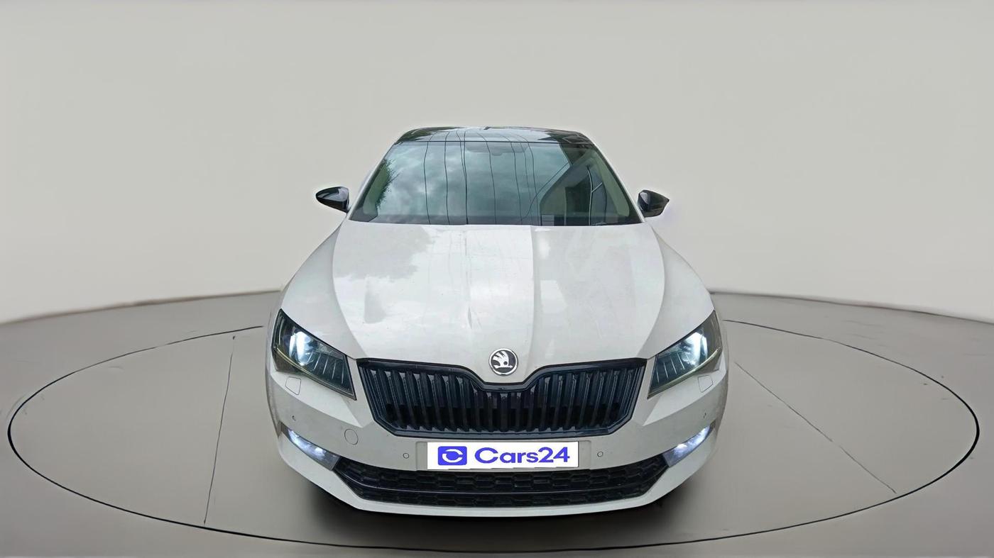 2016 Skoda Superb STYLE 1.8 TSI MT, Petrol, Manual, 1,44,011 km, exterior