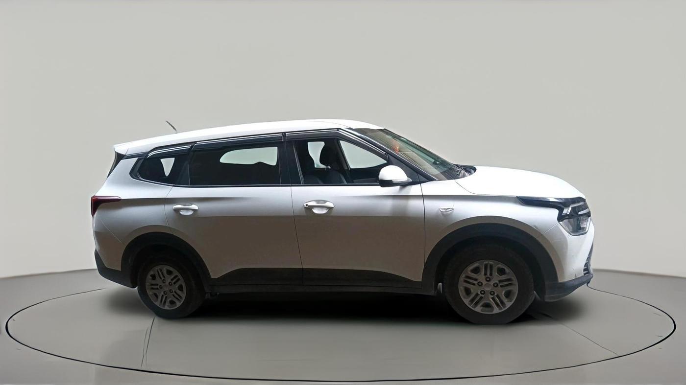 2023 KIA CARENS PREMIUM 1.5 PETROL 7 STR, Petrol, Manual, 5,207 km, exterior