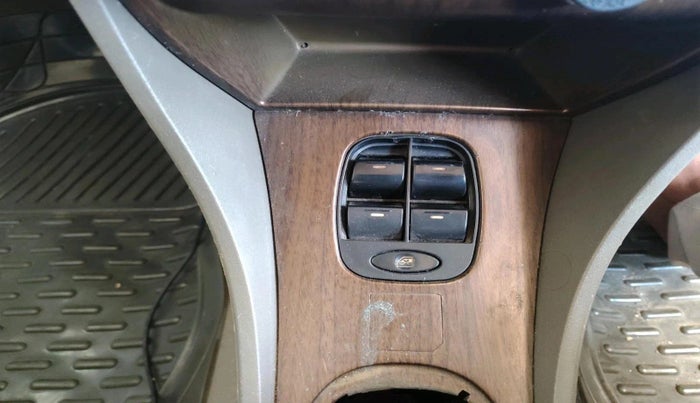 2011 Tata Indigo CS GLX, Petrol, Manual, 57,880 km, interior