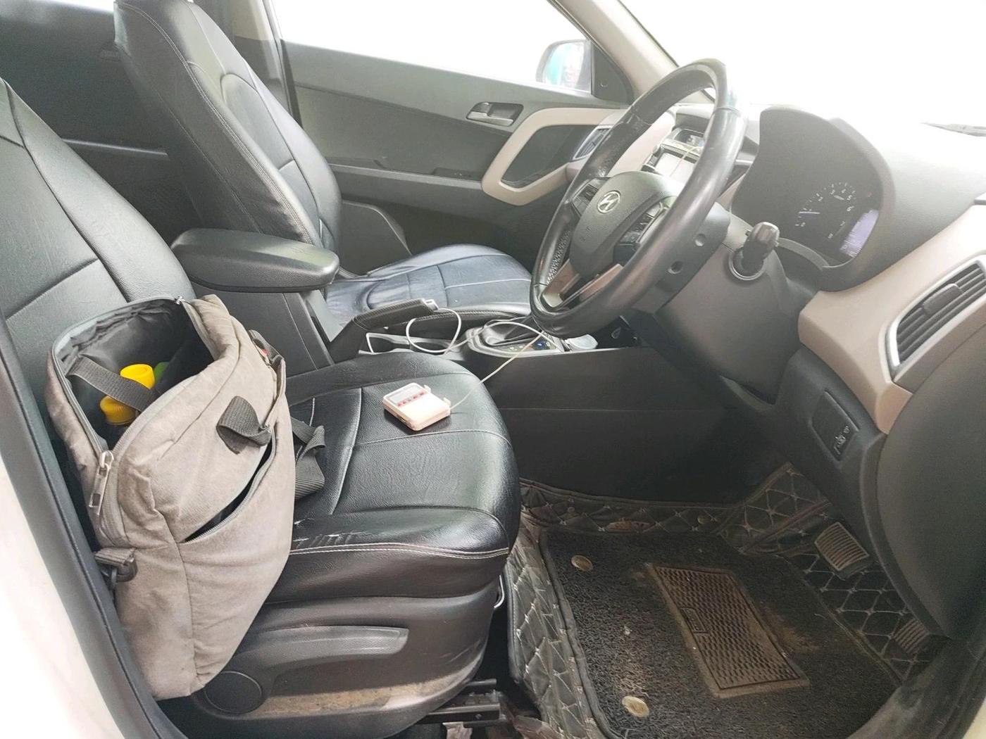 2016 Hyundai Creta SX PLUS AT 1.6 PETROL, Petrol, Automatic, 1,18,037 km, interior