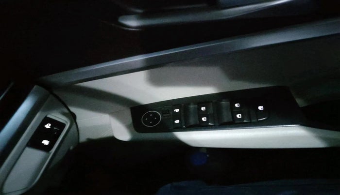 2022 KIA CARENS PRESTIGE 1.4 PETROL 7 STR, Petrol, Manual, 61,240 km, interior