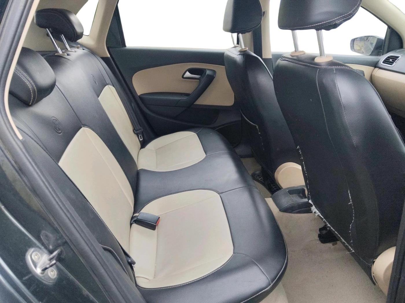 2016 Volkswagen Polo HIGHLINE1.2L, Petrol, Manual, 57,128 km, interior