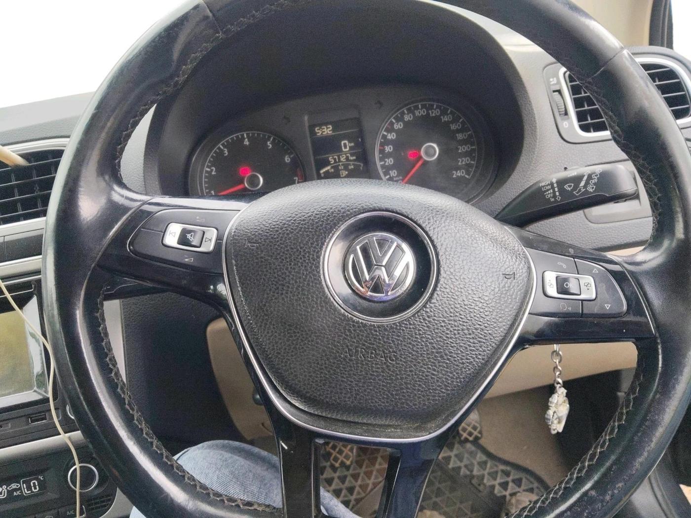2016 Volkswagen Polo HIGHLINE1.2L, Petrol, Manual, 57,128 km, interior