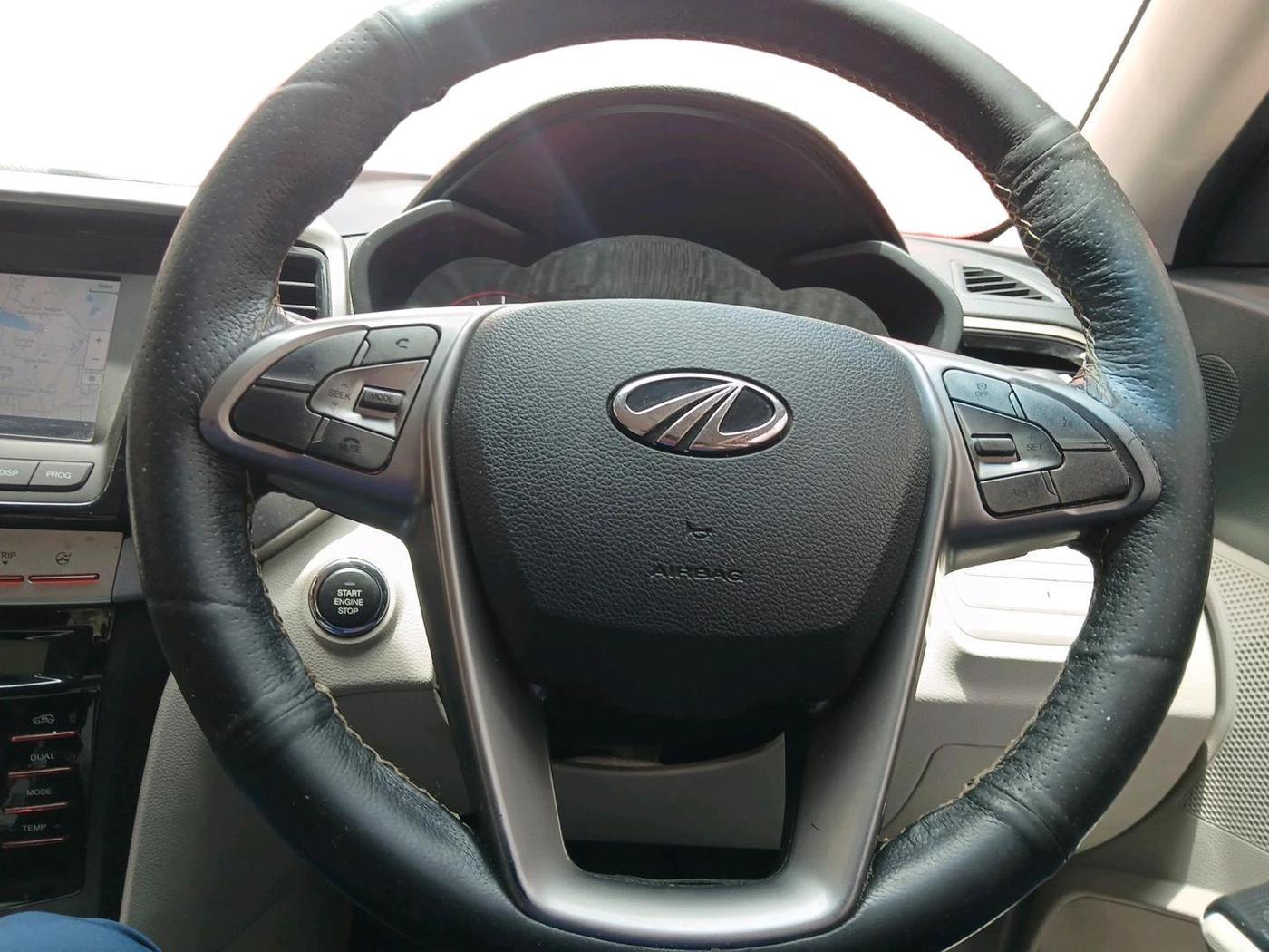 2019 Mahindra XUV300 W8 1.5 DIESEL, Diesel, Manual, 52,757 km, interior