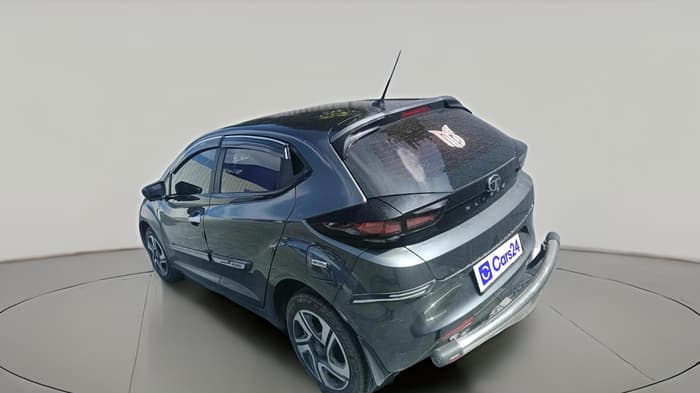 2025 Tata ALTROZ XT PETROL, Petrol, Manual, 33,751 km, exterior