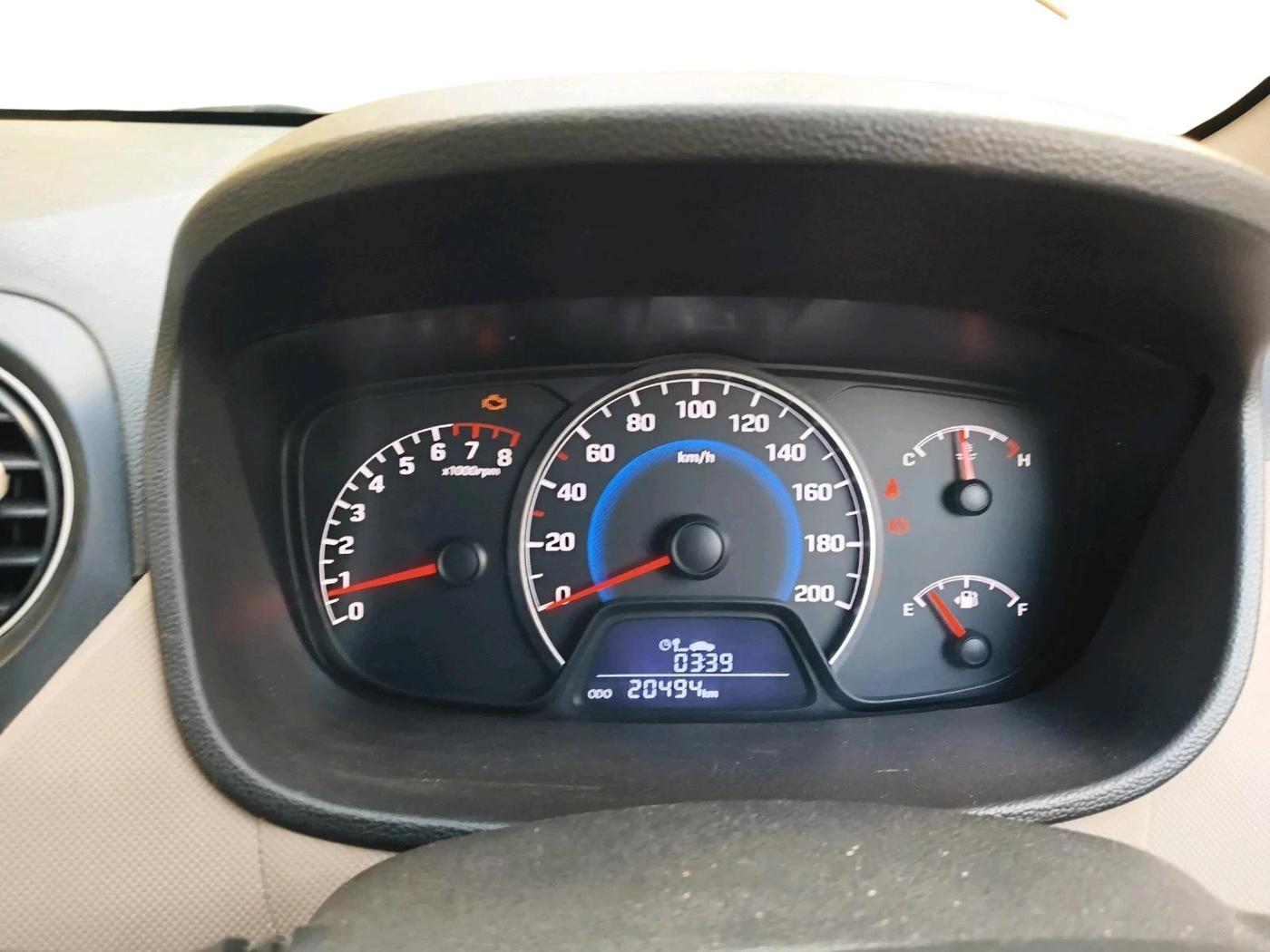 2015 Hyundai Grand i10 SPORTZ 1.2 KAPPA VTVT, Petrol, Manual, 20,494 km, interior