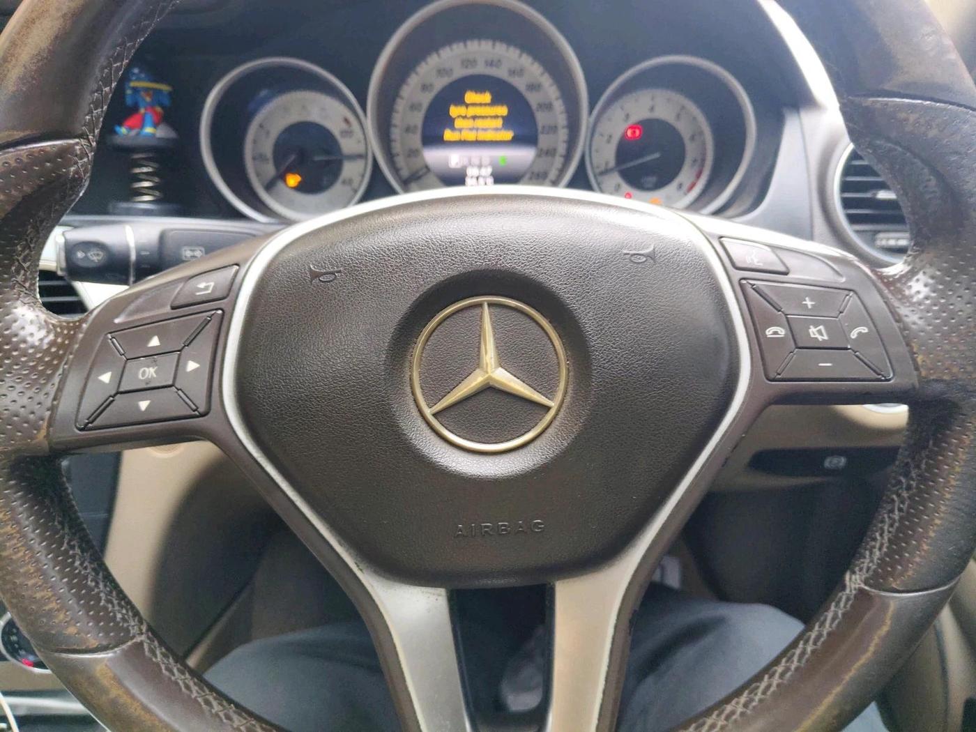 2013 Mercedes Benz C Class 200 CGI AVANTGARDE, Petrol, Automatic, 1,14,493 km, interior