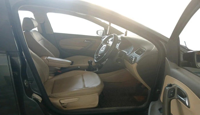 2017 Volkswagen Vento HIGHLINE 1.6 MPI, Petrol, Manual, 59,491 km, interior