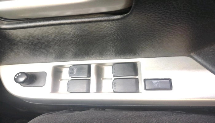 2016 Maruti Wagon R 1.0 VXI, Petrol, Manual, 38,407 km, interior