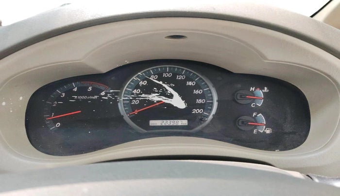 2014 Toyota Innova 2.5 VX 8 STR, Diesel, Manual, 2,23,987 km, interior